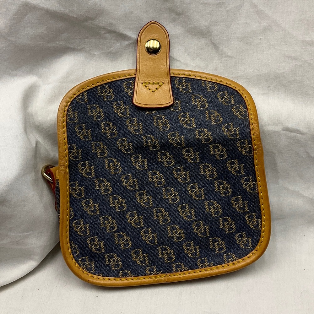 Dooney & Bourke Denim DB monogram wristlet - Picture 2 of 7